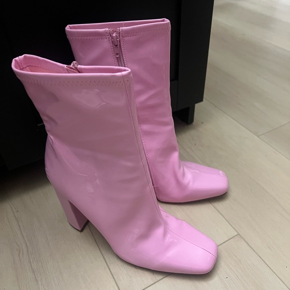 Steve Madden Pink Heeled Boots - Picture 2 of 6